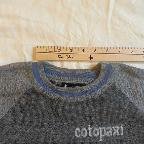 Cotopaxi Crew Neck Wool Gray and Blue Accent Men’s and Women’s Sweater - Picture 8 of 15